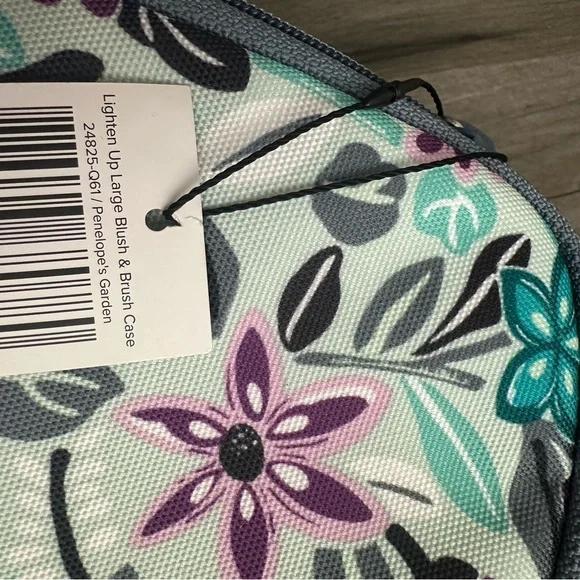 Lighten Up Large Blush & Brush Vera Bradley- Penelope Garden Pattern - Picture 3 of 5